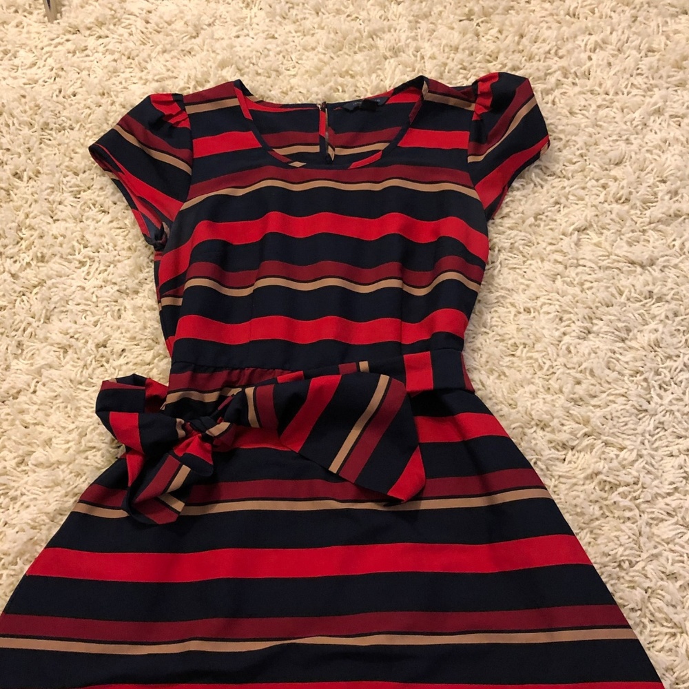 Striped Midi Dress with Sleeves - Picture 2 of 5